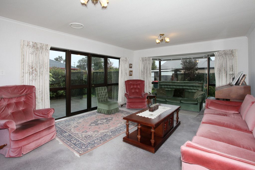 61 Lowry Avenue, Redwood, Christchurch City