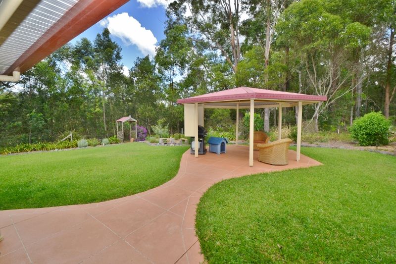 21 Dana Close, Glass House Mountains QLD 4518