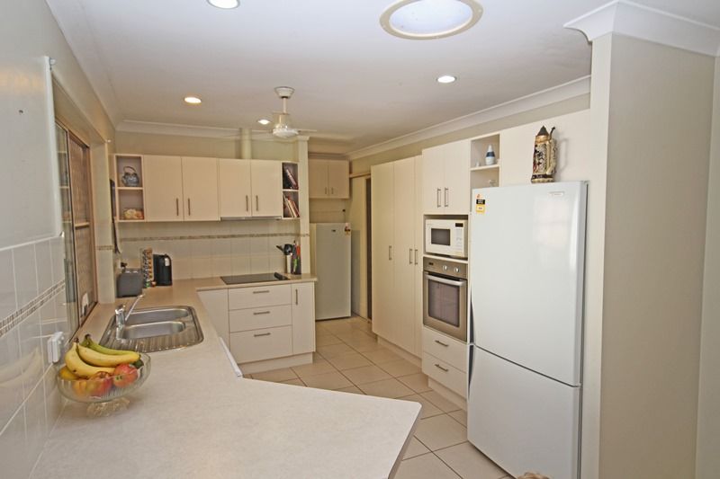 5 Tudor Court, Beerwah, QLD 4519
