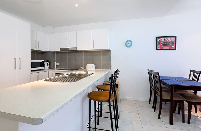 2/131-133 Duporth Avenue, MAROOCHYDORE, QLD 4558