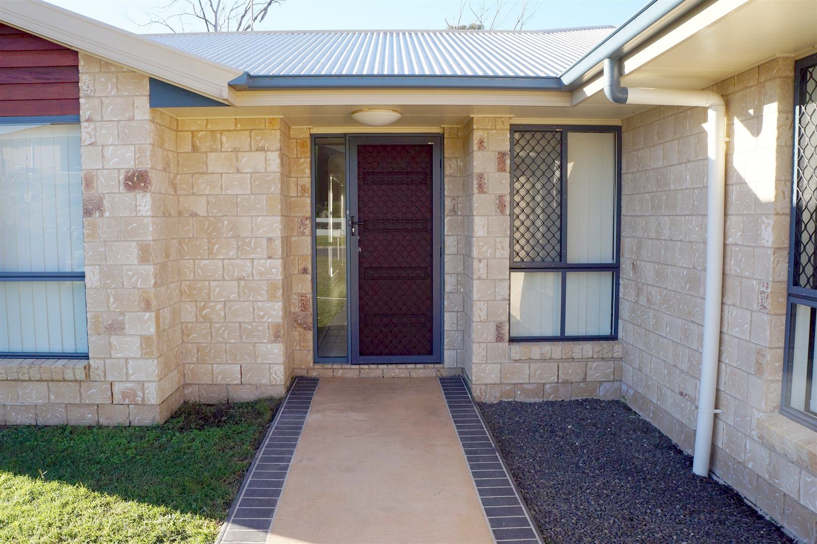 12 Dean Street, Glen Eden, QLD 4680