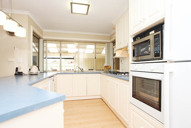4 Eton Drive, Andrews Farm, SA 5114