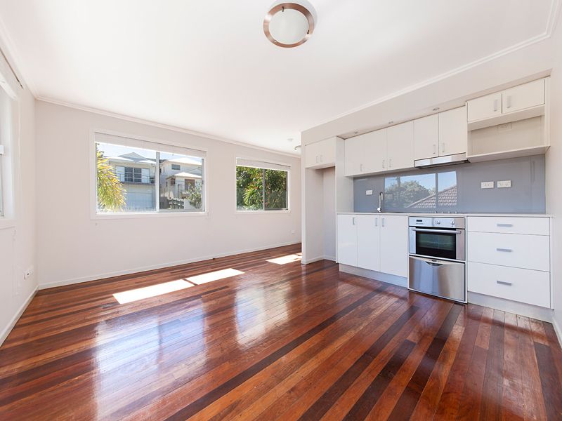 15 Cyril Street, Camp Hill QLD 4152
