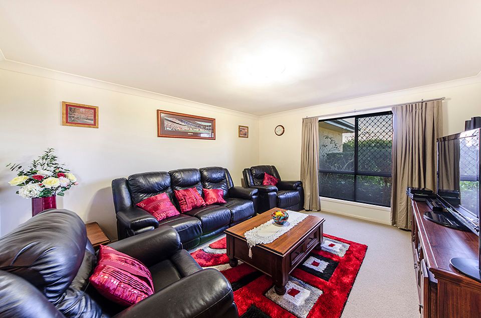 5 Fadden Crescent, Middle Ridge, QLD 4350