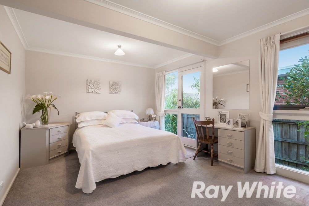 16 Strada Crescent, Wheelers Hill, VIC 3150