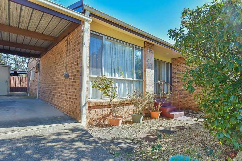 5 Robin Place, Ingleburn NSW 2565