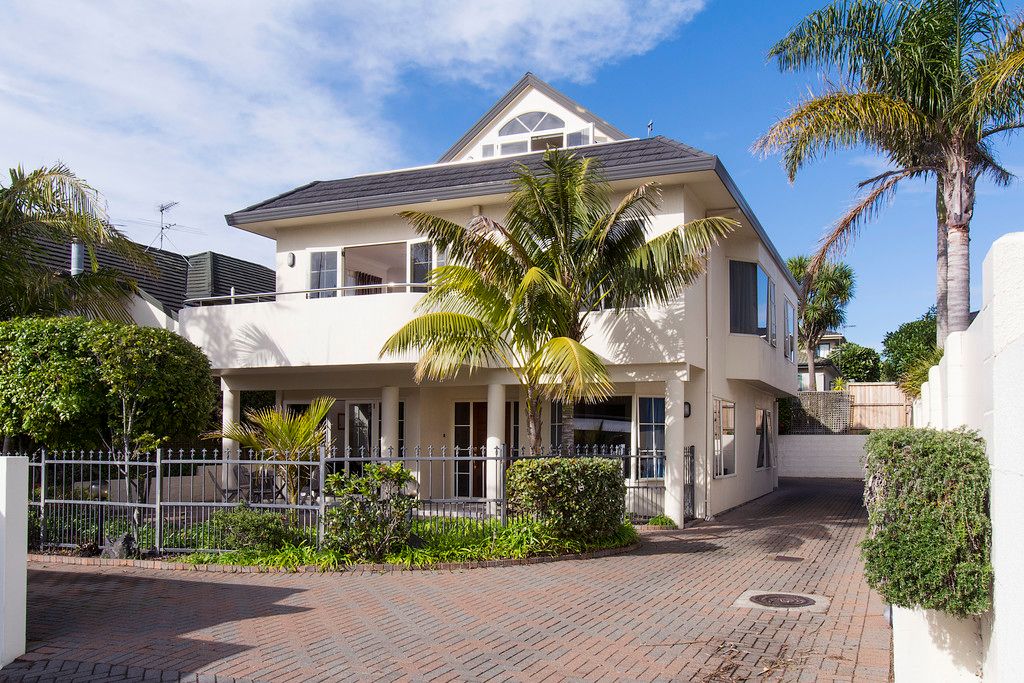2/28 Takutai Avenue, Bucklands Beach, Manukau City