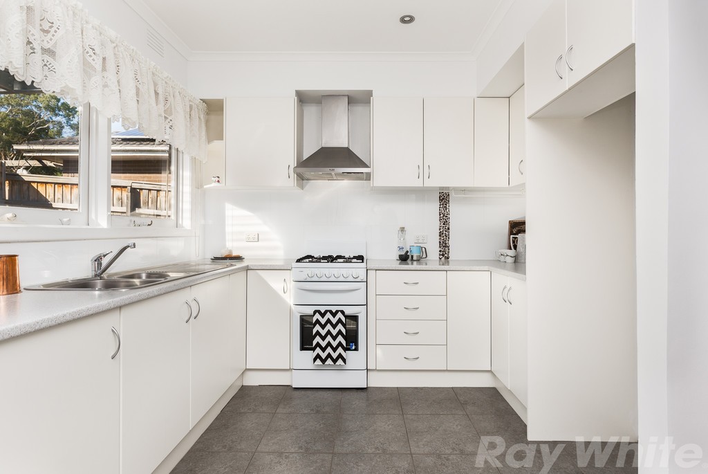 13 Moira Avenue, Ferntree Gully, VIC 3156