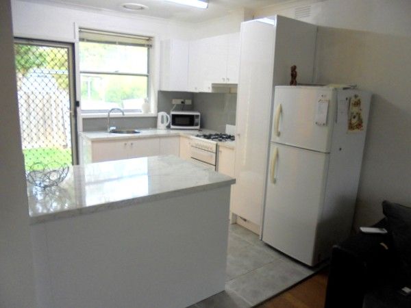 2/9 Sydney Street, Somerville, VIC 3912