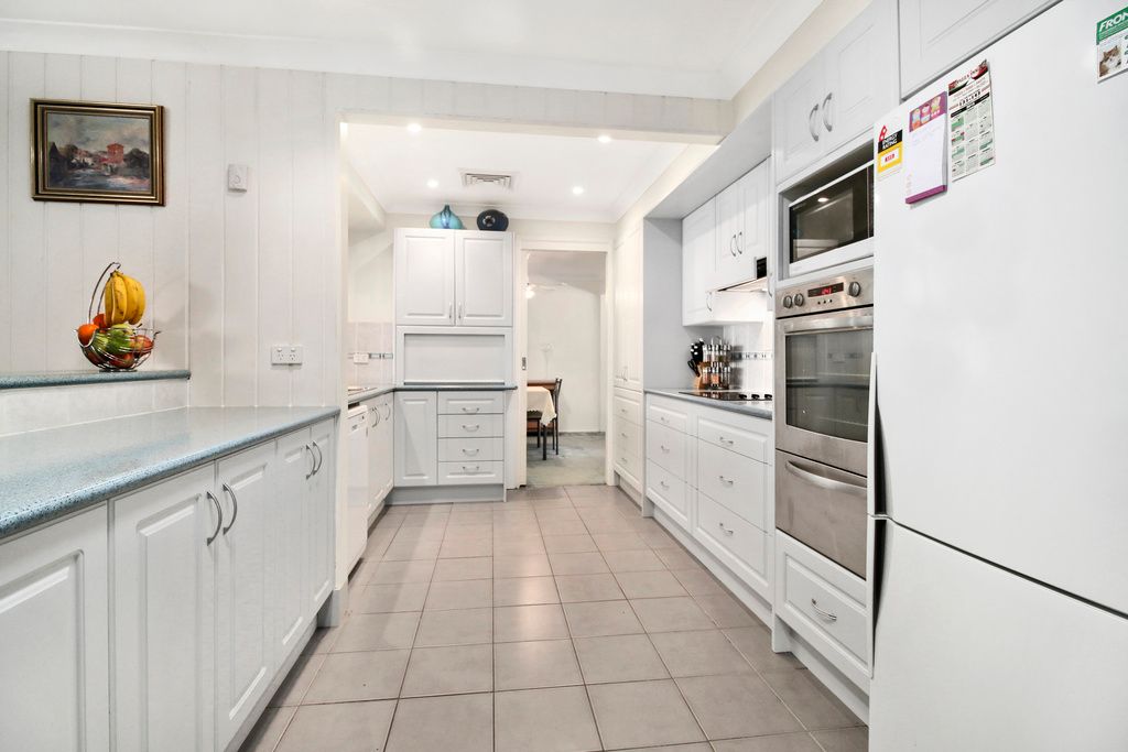 13 Grose Avenue, Lurnea, NSW 2170