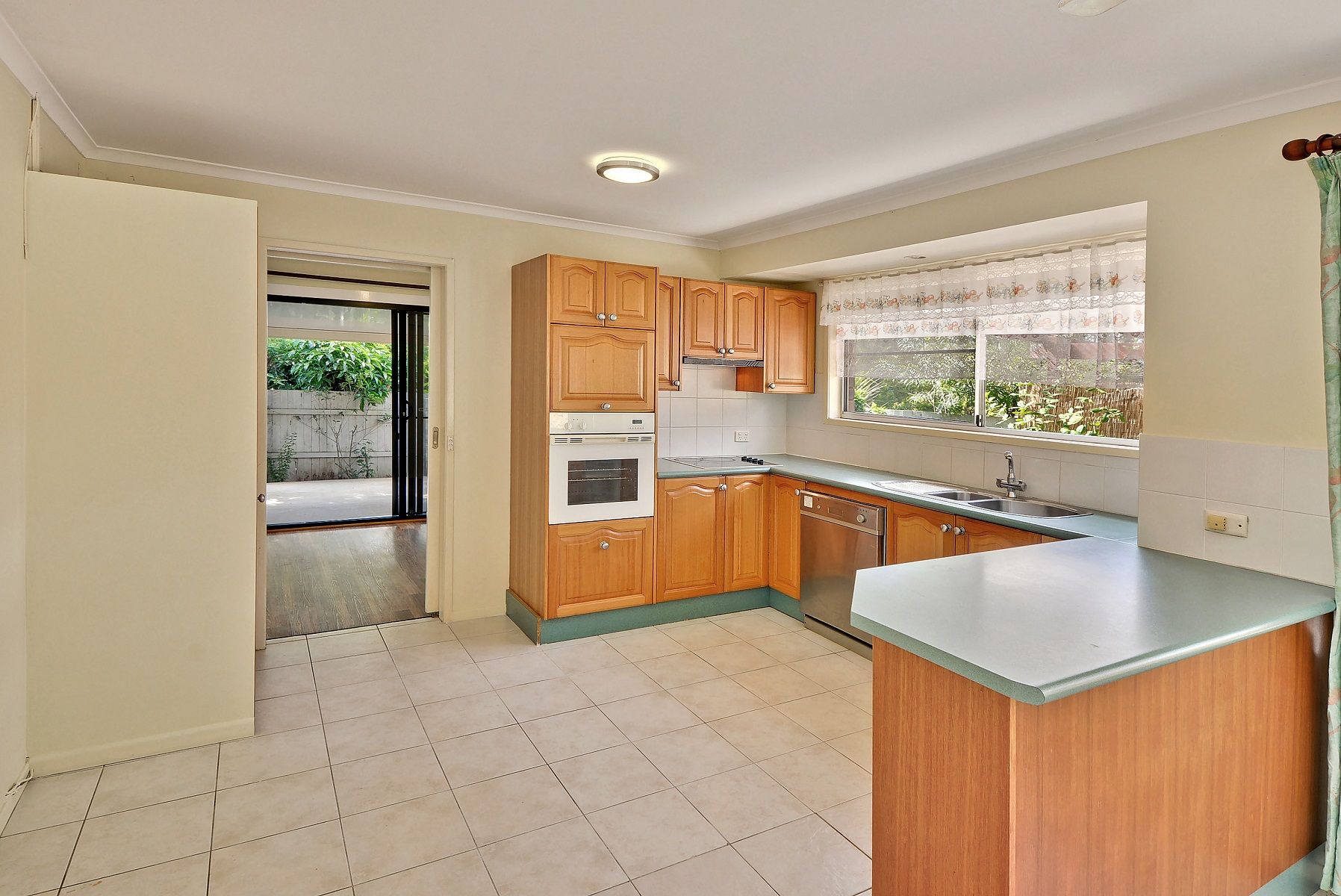 1 Kingfisher Court, Kuluin, QLD 4558
