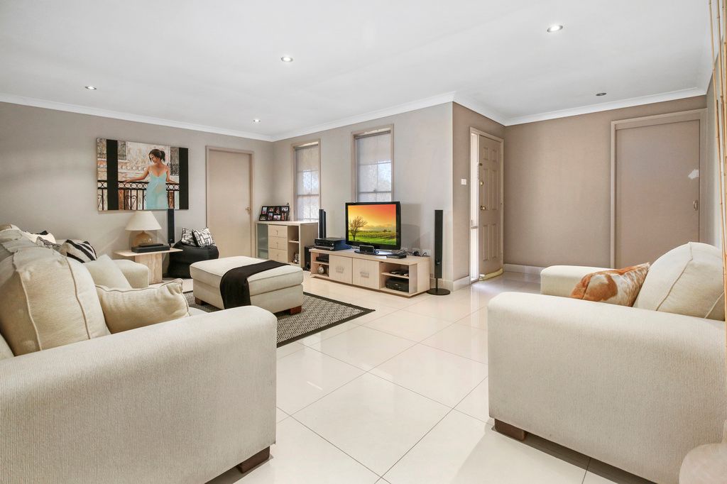 16 Dotterel Street, Hinchinbrook, NSW 2168
