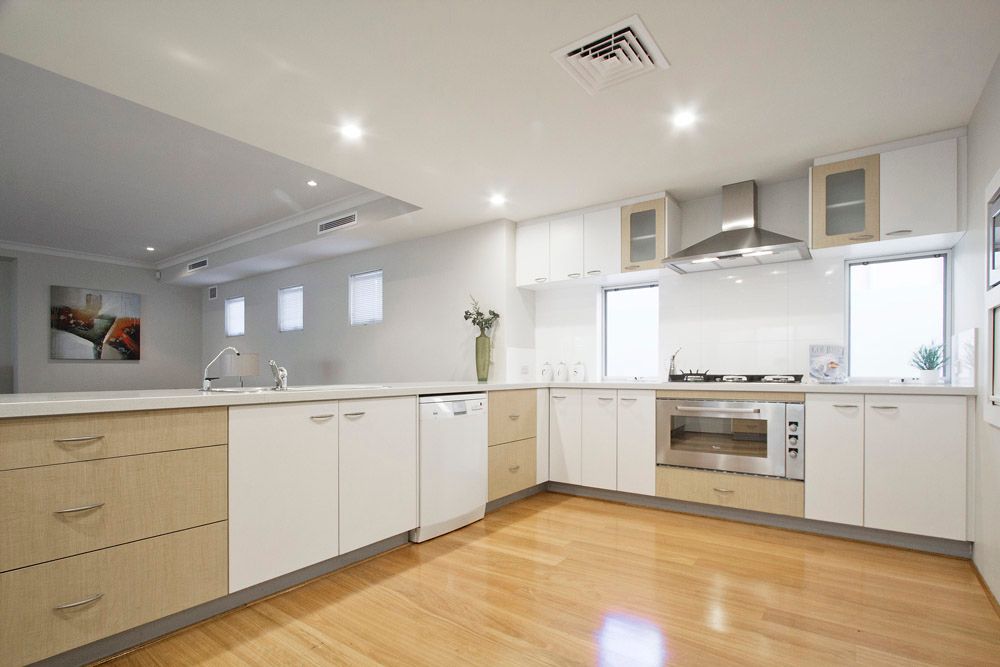 10 Maldives Drive, Hillarys, WA 6025