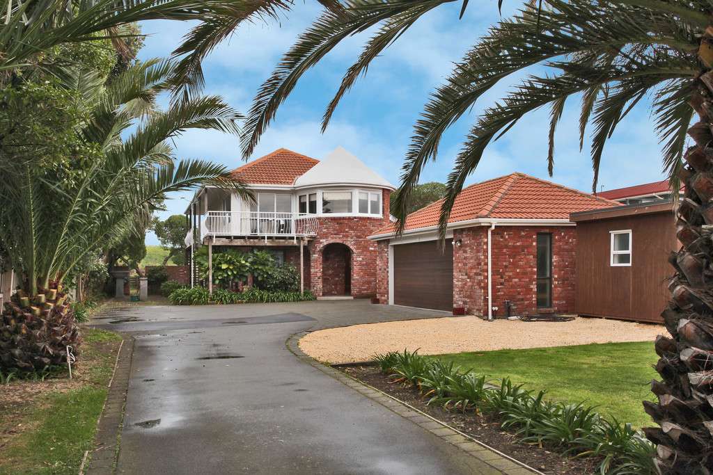 39 Rocking Horse Road photo 1
