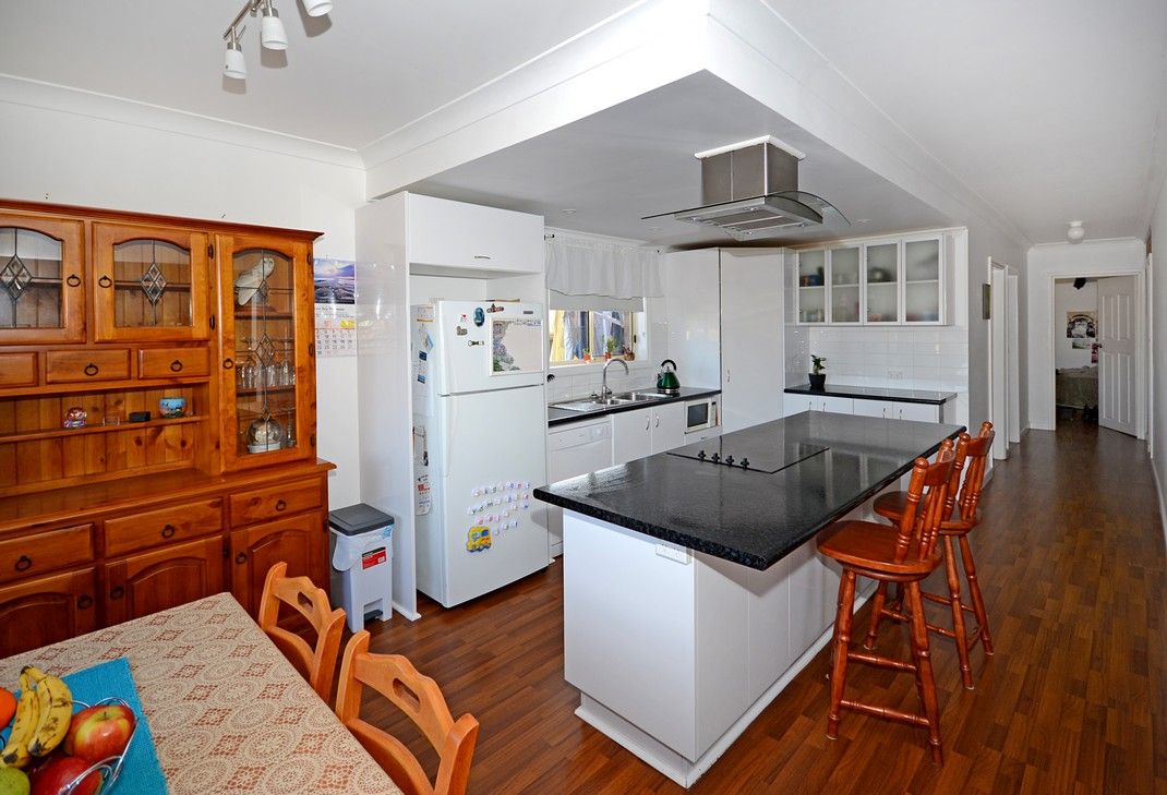 11 Hollingsworth Crescent, Callala Bay, NSW 2540