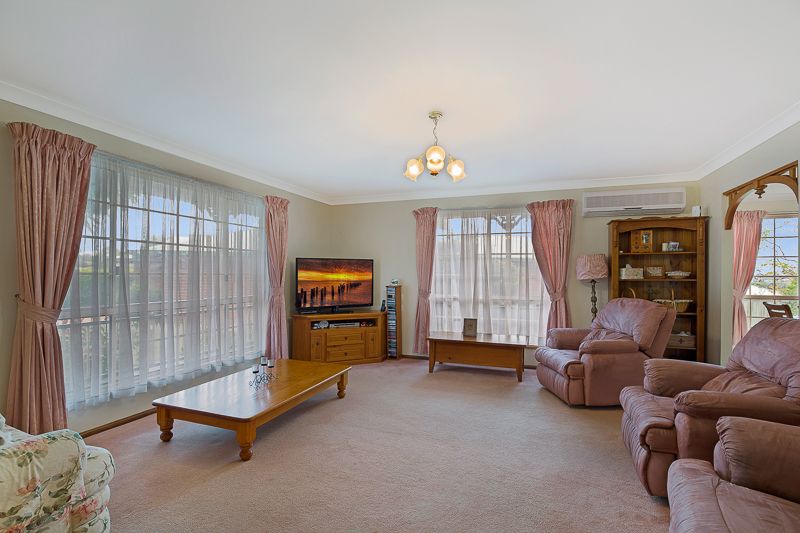 1 Daisy Court, Middle Ridge, QLD 4350