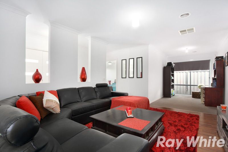 19 Windermere Boulevard, Pakenham, VIC 3810