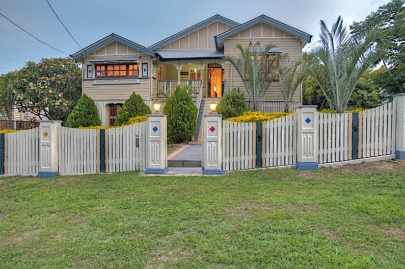 18 Lusitania Street, NEWTOWN QLD 4305