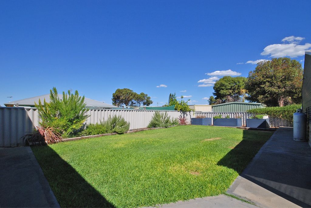 19 Elizabeth Way, Jurien Bay, WA 6516