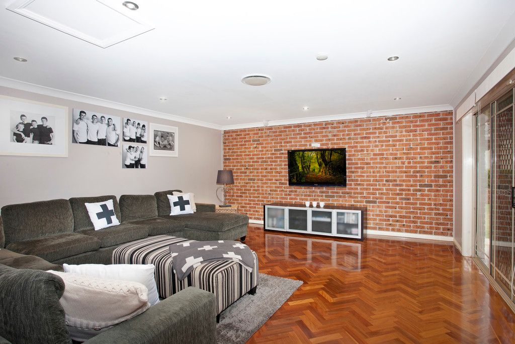 25 Dalbertis Street, Abbotsbury, NSW 2176