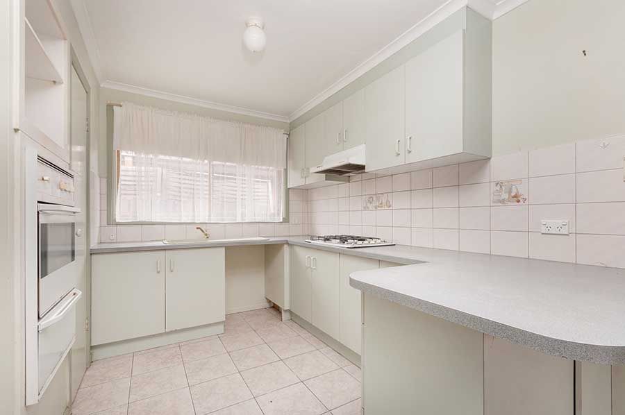 2/17 Abercarn Avenue, Craigieburn, VIC 3064
