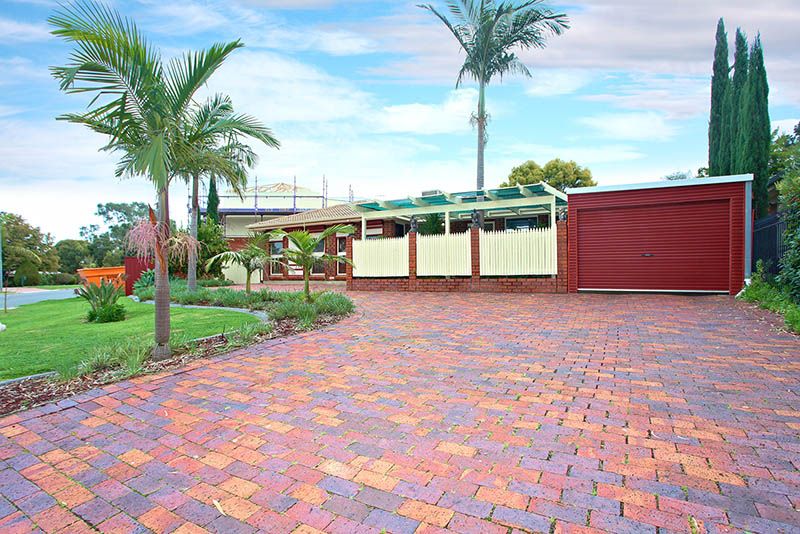 4 Chapman Crescent, Redwood Park, SA 5097