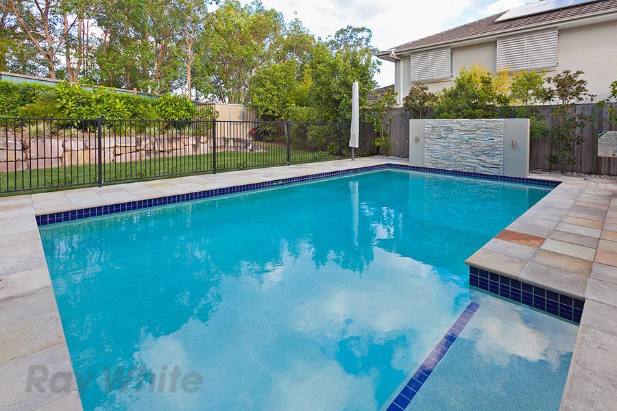 6 Pandorea Close, Seventeen Mile Rocks, QLD 4073
