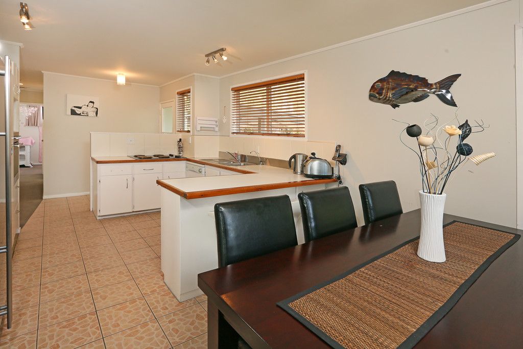 69 Hartley Terrace, Massey, Waitakere City