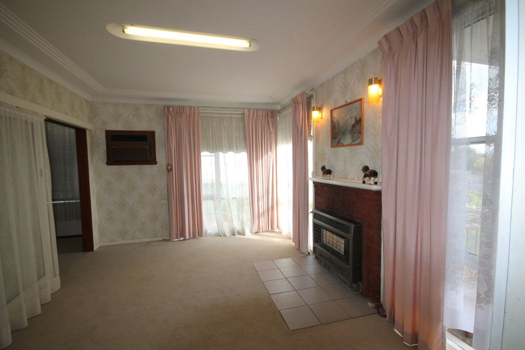 36 McLerie Street, Young, NSW 2594