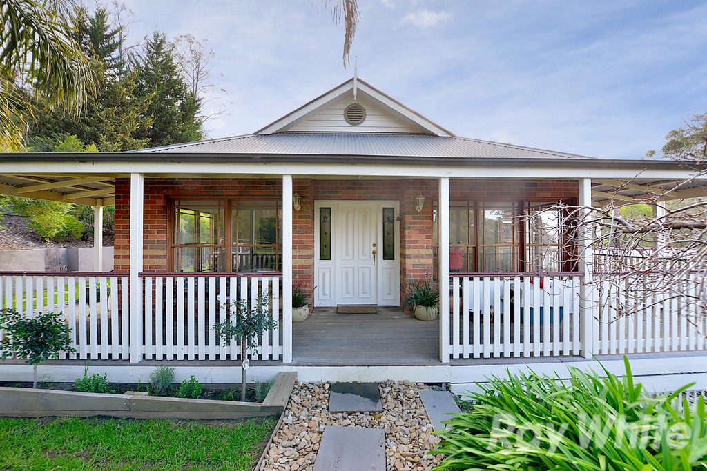 2a Rustic Rise, Croydon North, VIC 3136