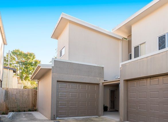 16 Broadmere Street, Annerley QLD 4103