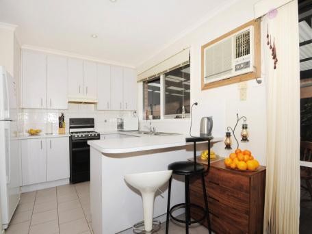 30 Dion Drive, CARRUM DOWNS, VIC 3201