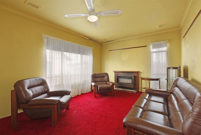 33 Clingin Street, Reservoir, VIC 3073