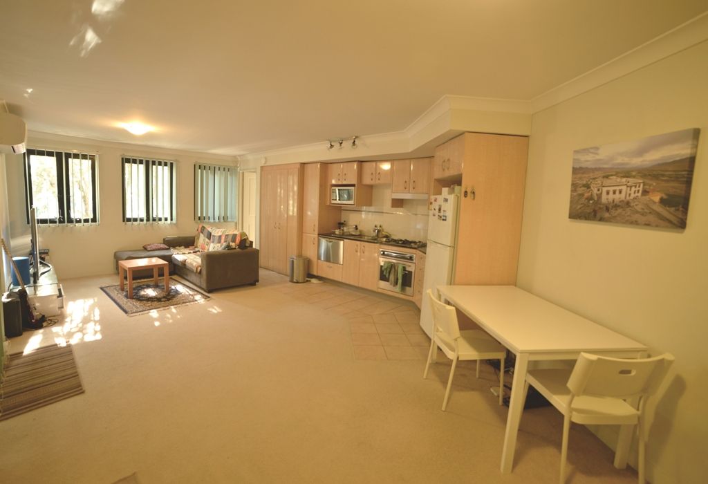 17/6-8 Albert Street, Newtown, NSW 2042