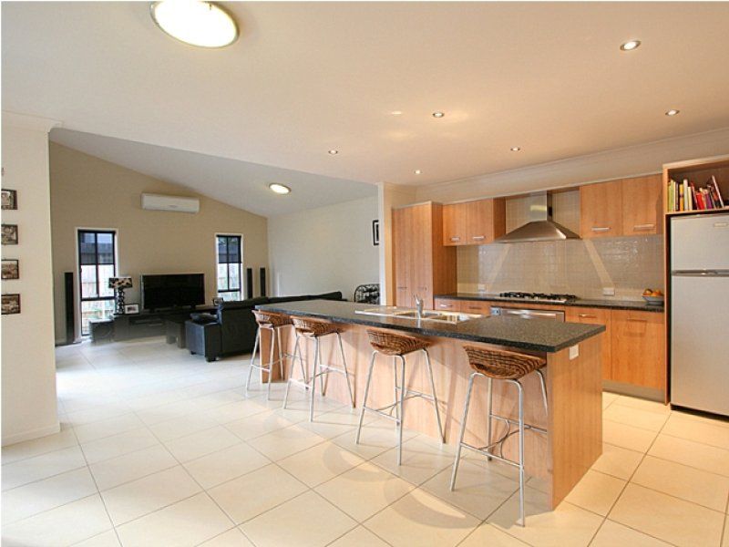 CARINA, QLD 4152