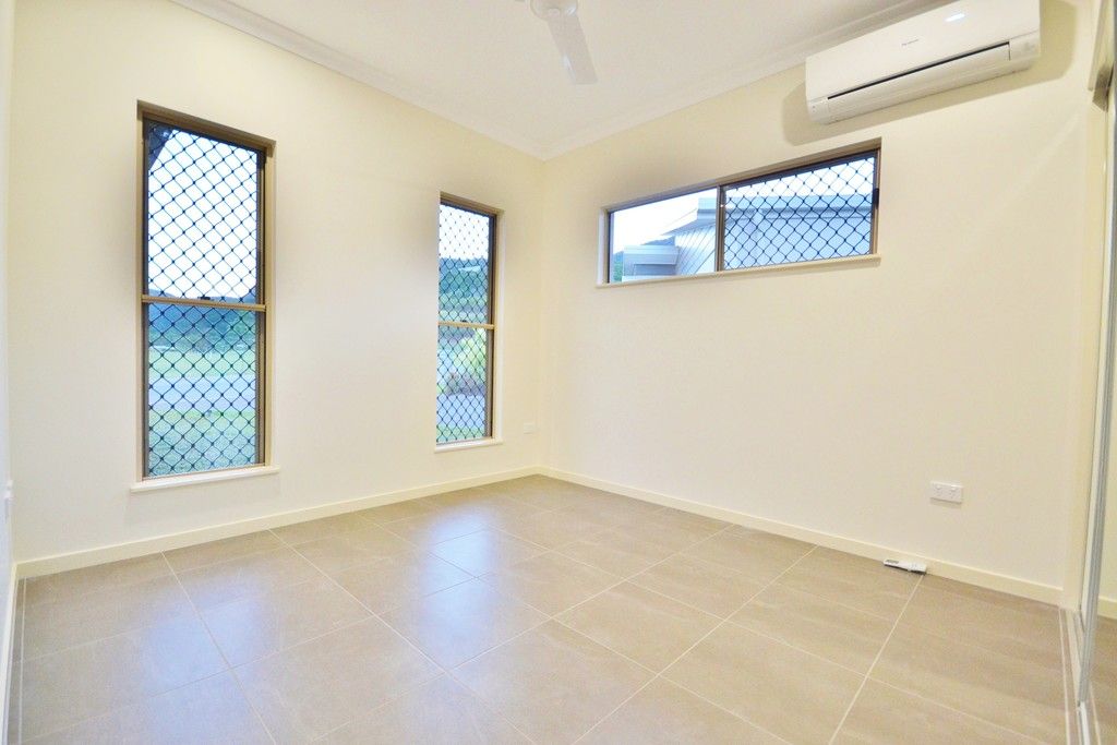 36 Aroona Street, Caravonica, QLD 4878