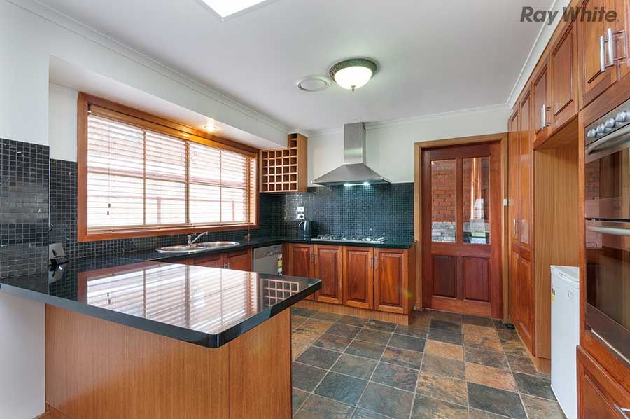 6 Lancia Drive, Keilor Downs, VIC 3038