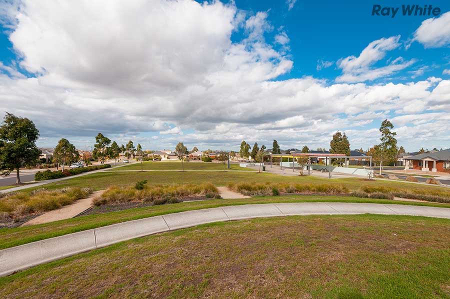 16 Lancelot Court, Hillside, VIC 3037