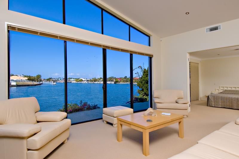 6 Tripcony Court, PELICAN WATERS, QLD 4551