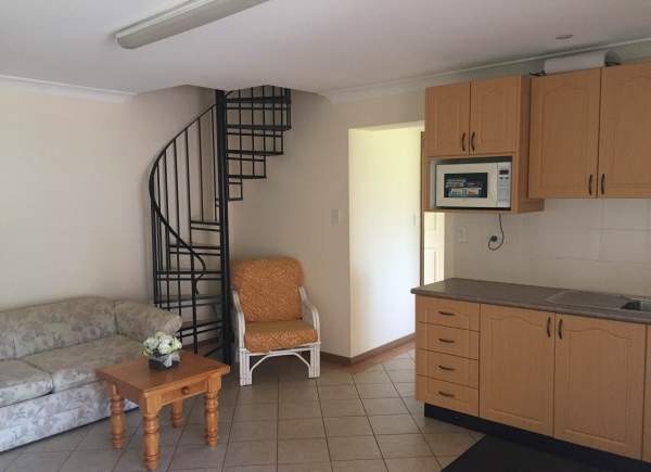 Flat 4 Redman Avenue, Illawong, NSW 2234