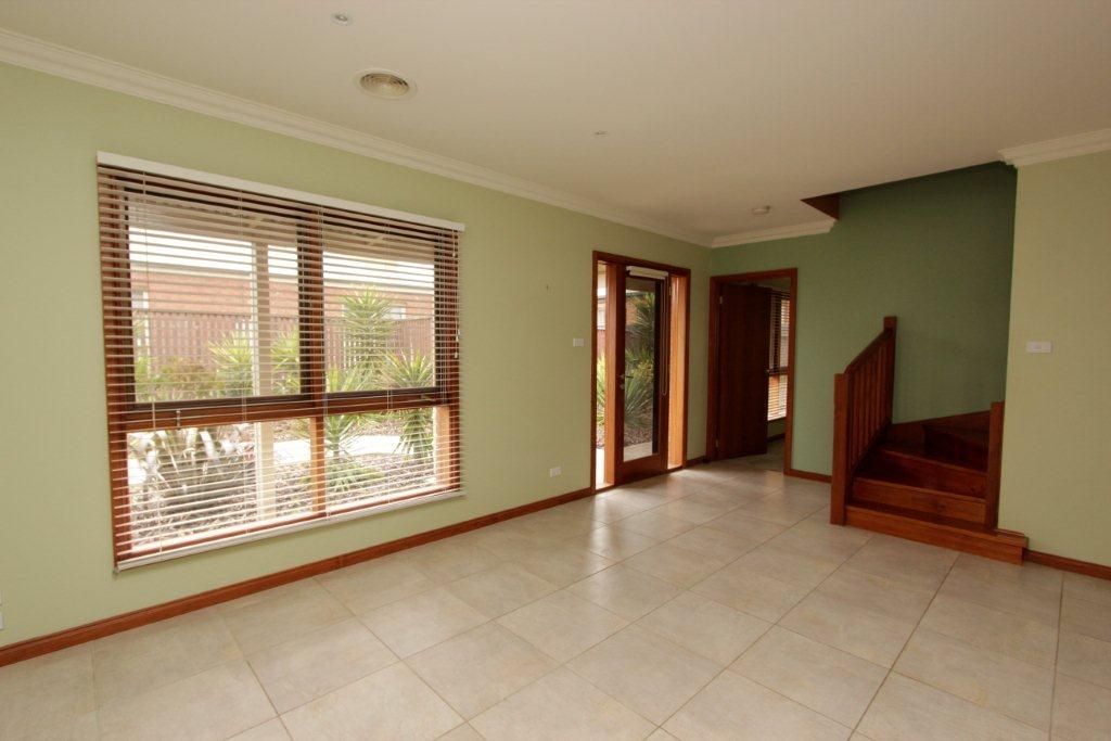 2/27 Ironbark Street, Waurn Ponds, VIC 3216