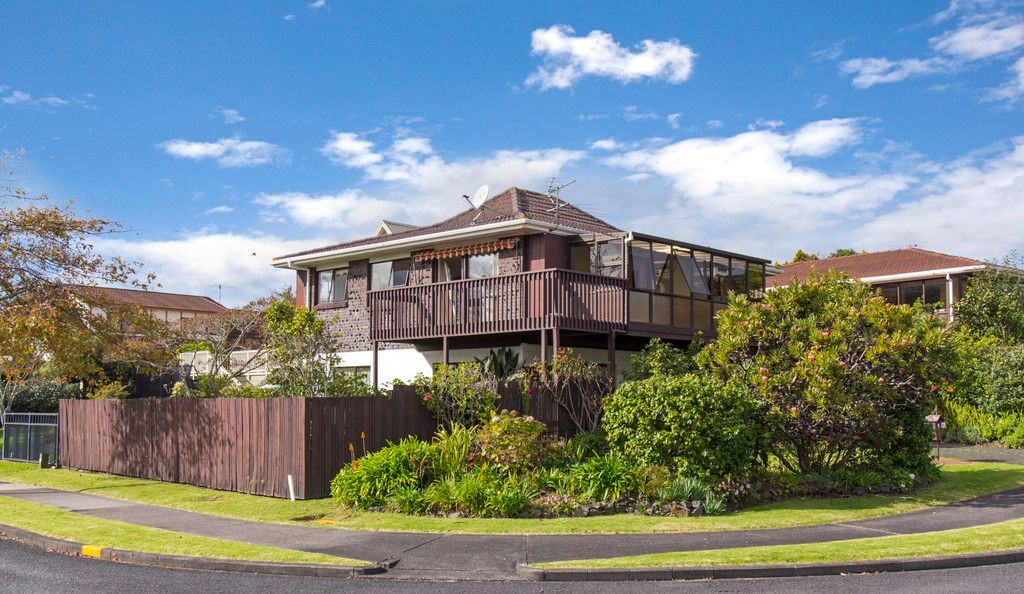 1/2 Pitlochry Place, Highland Park, Manukau City