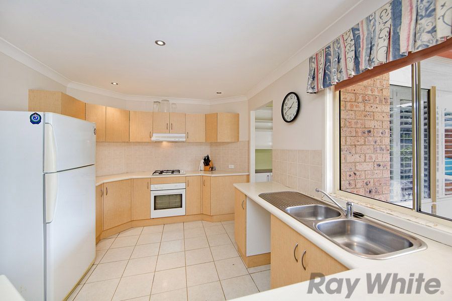 7 Highcliff Close, Woongarrah, NSW 2259