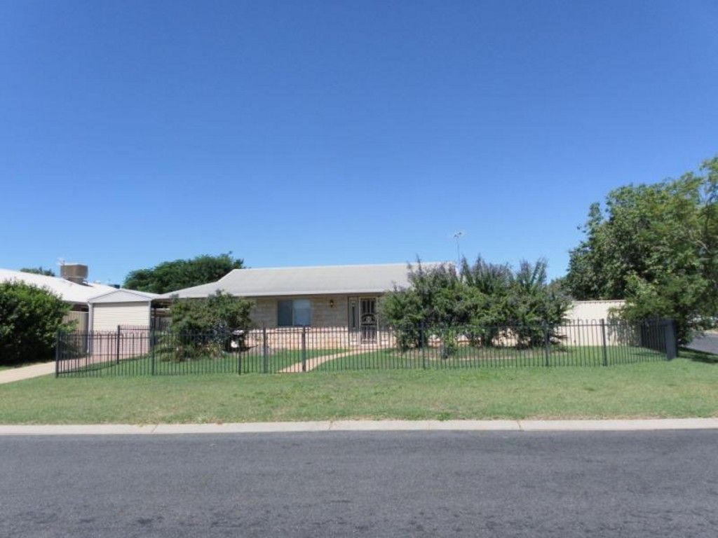 9 Jeppesen Drive, Emerald, QLD 4720