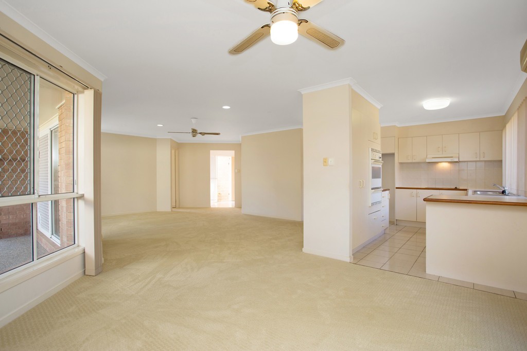 17 Emerton Crescent, Robina, QLD 4226