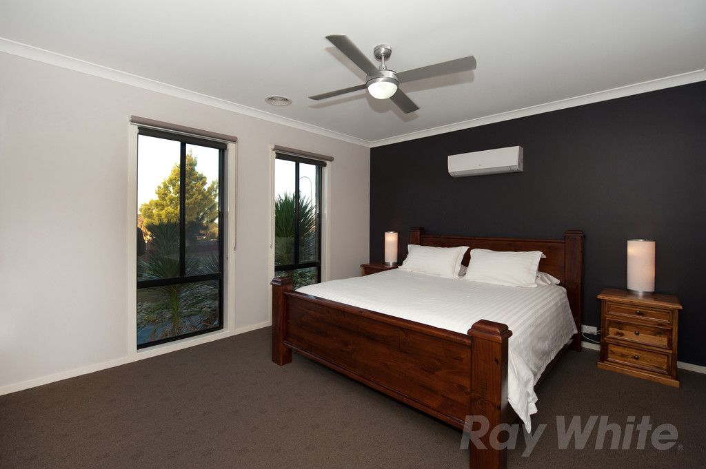 27 Tuscany Rise, Pakenham, VIC 3810