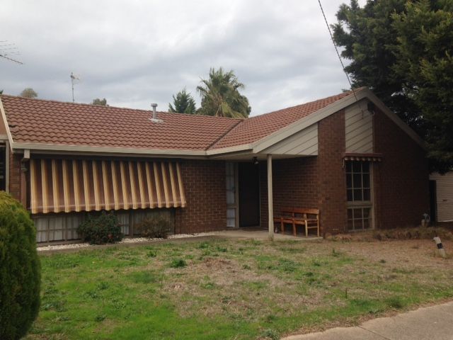 2 Banbury Crescent, Craigieburn, VIC 3064