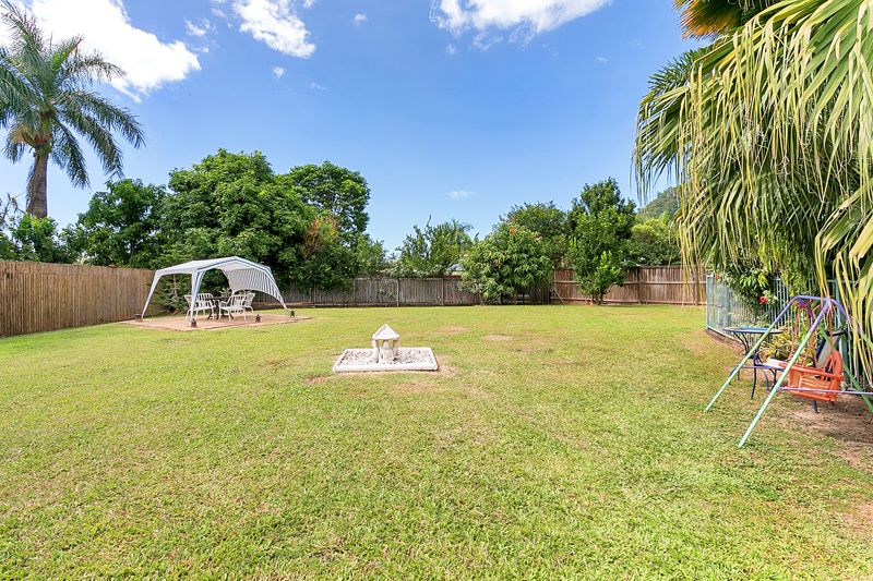 10 Wau Close, Trinity Beach, QLD 4879