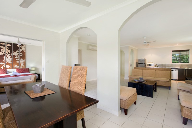 Palm Cove, QLD 4879