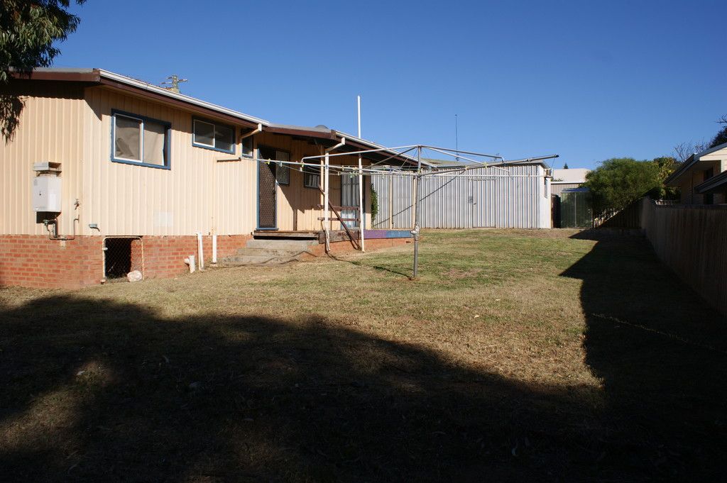 10 Bungaru Road, Port Denison, WA 6525